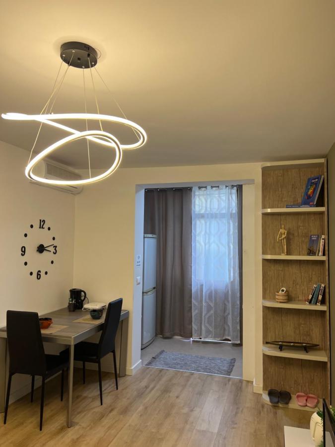 New Bazaar Cane Apartment 3 Tiranë Luaran gambar